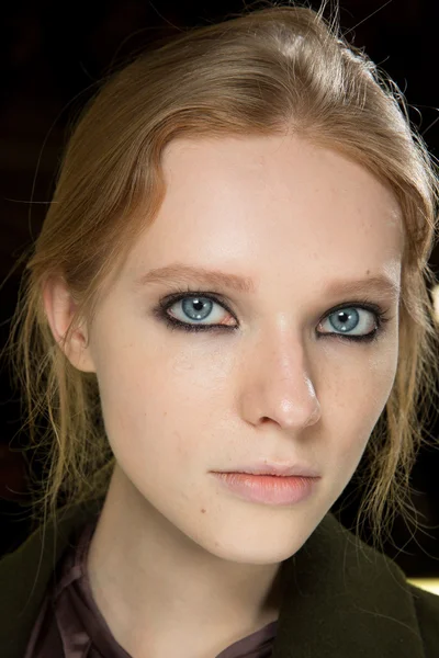 Look 32